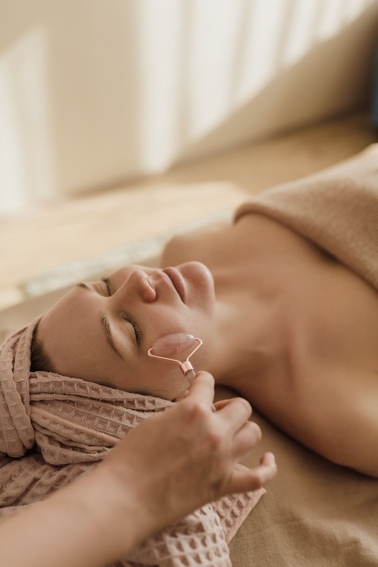 Recovery Lounge & Spa - Rose Quartz Face